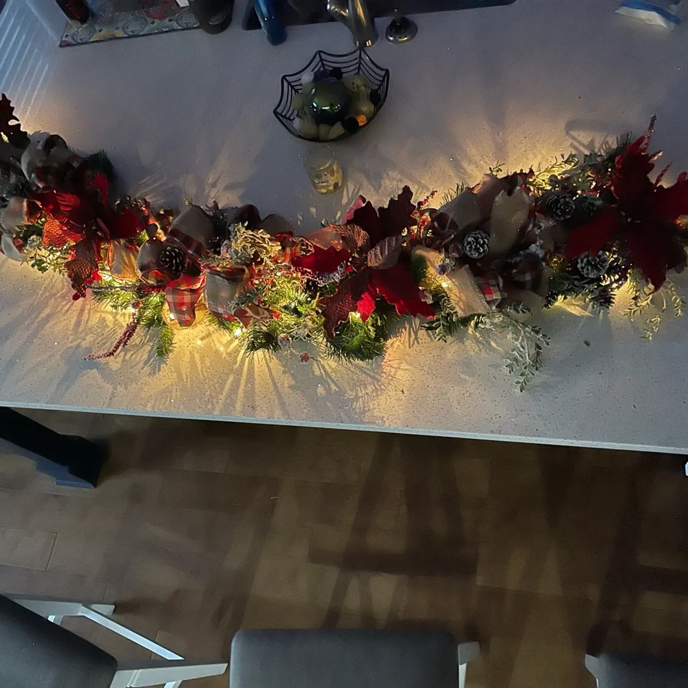 Lighted Christmas Garland